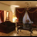 Hay Al Sefarat Apartment