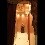 Hay Al Sefarat Apartment