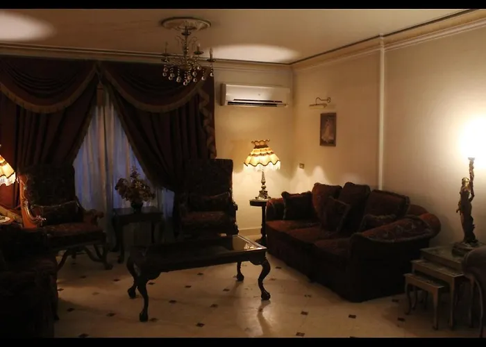 Hay Al Sefarat Apartment